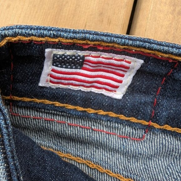 True Religion Women's Dark Wash Skinny Jeans with Embellished Buttons - Size 27 - Picture 6 of 10